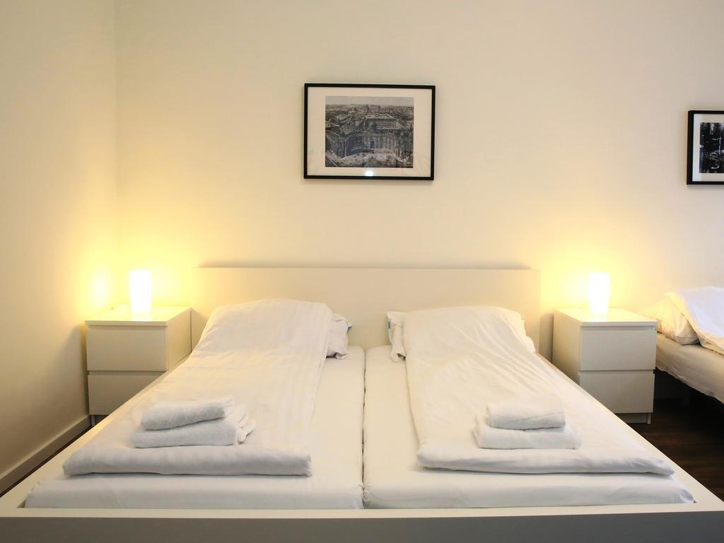 Flatprovider Comfort Eduard Apartment - Contactless Check In Vienna Room photo